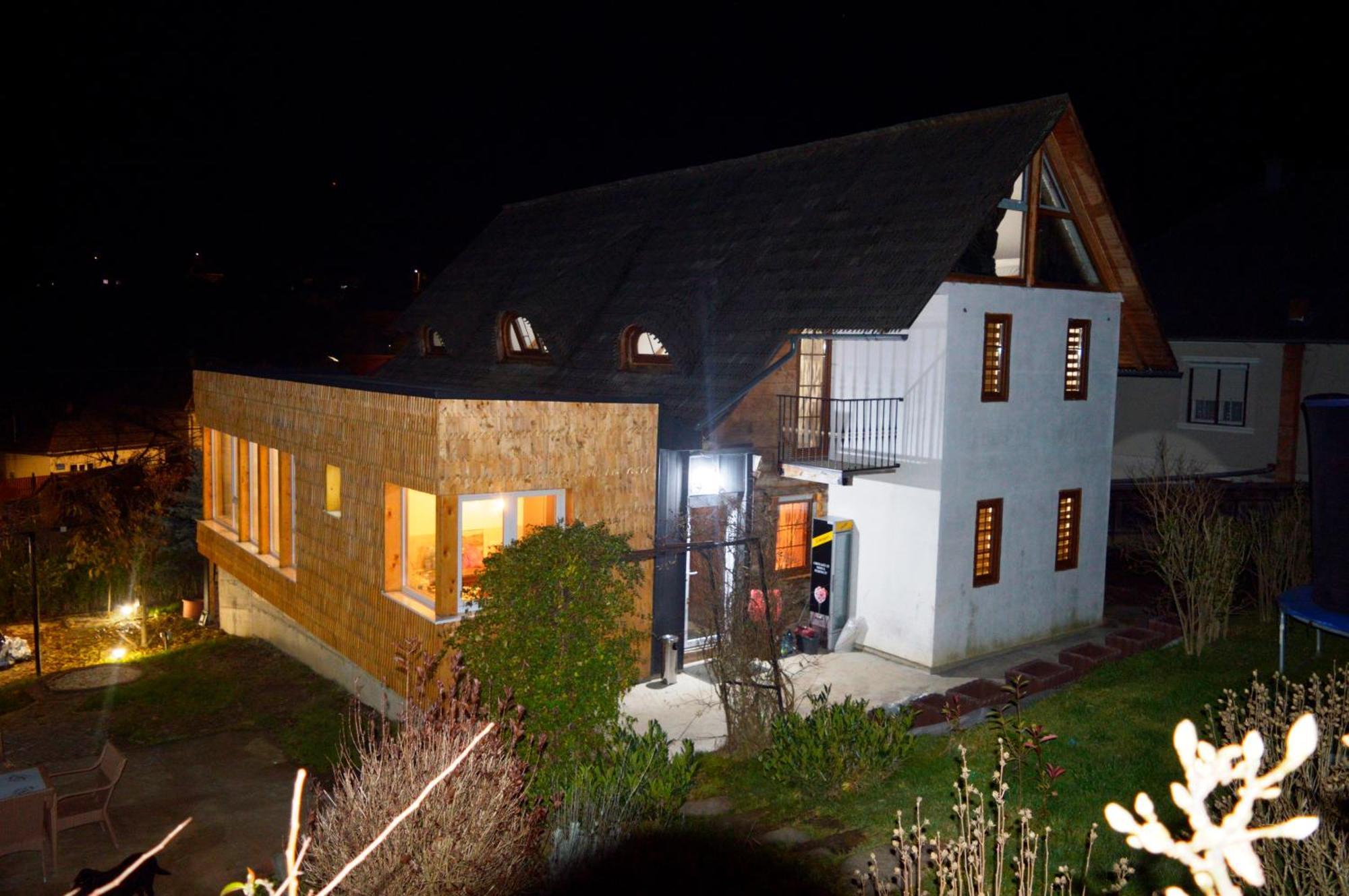 Отель Casa Cu Magnolii Пойениле-Изей Экстерьер фото